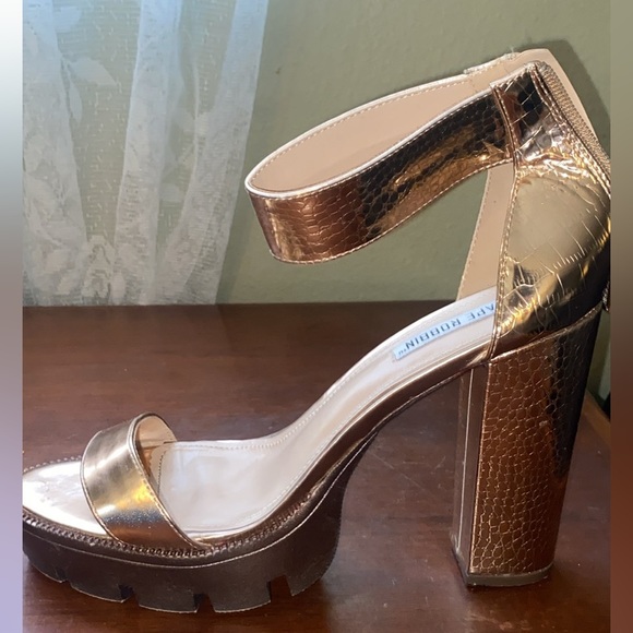 Cape Robbin Gold Chrome Platform Heels - Picture 6 of 7